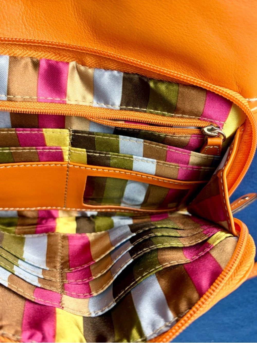 Vintage 2000s Tignanello Heritage Line vibrant Orange Y2k crossbody bag - Picture 8 of 12